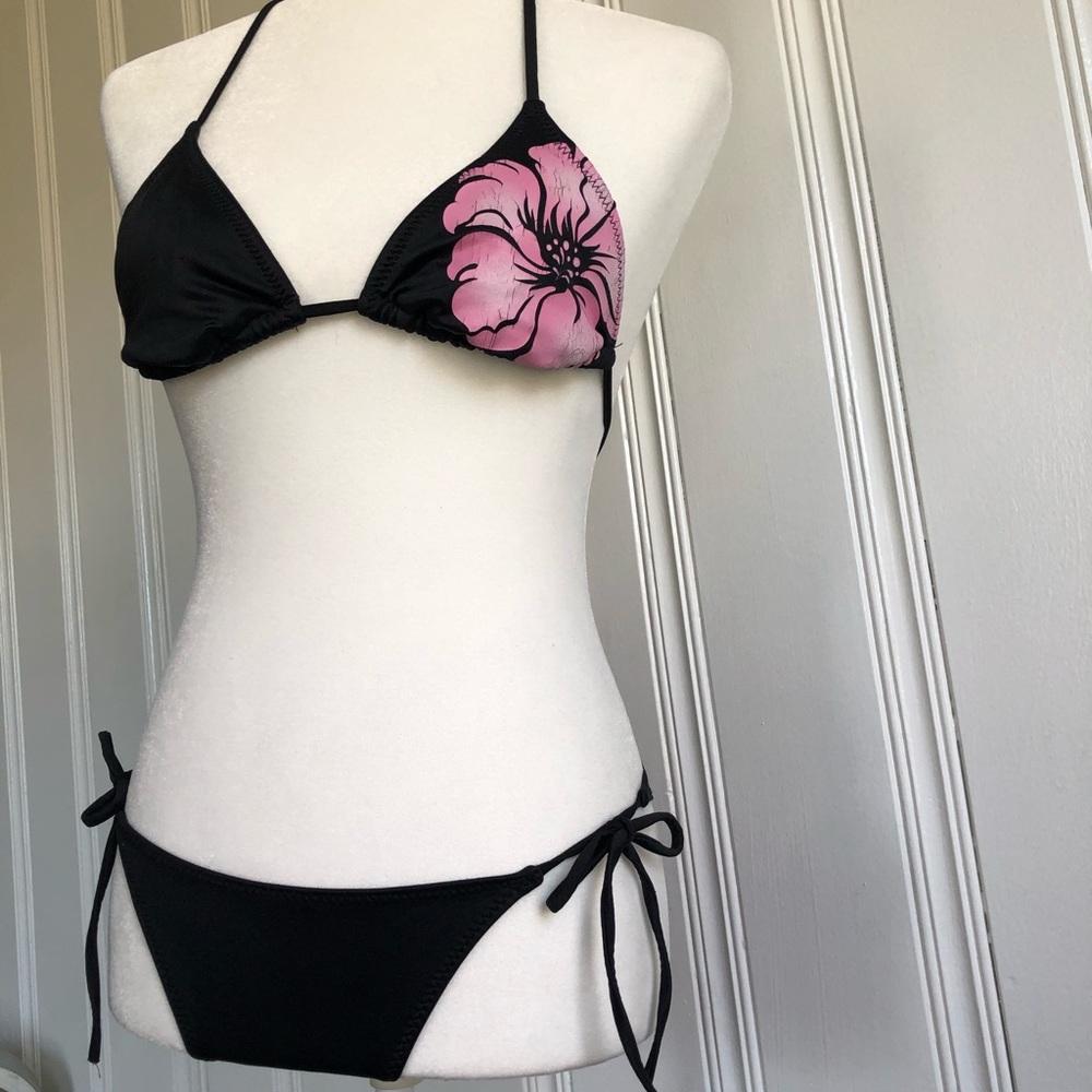 Raisins Black And Pink Floral Print Bikini Gem